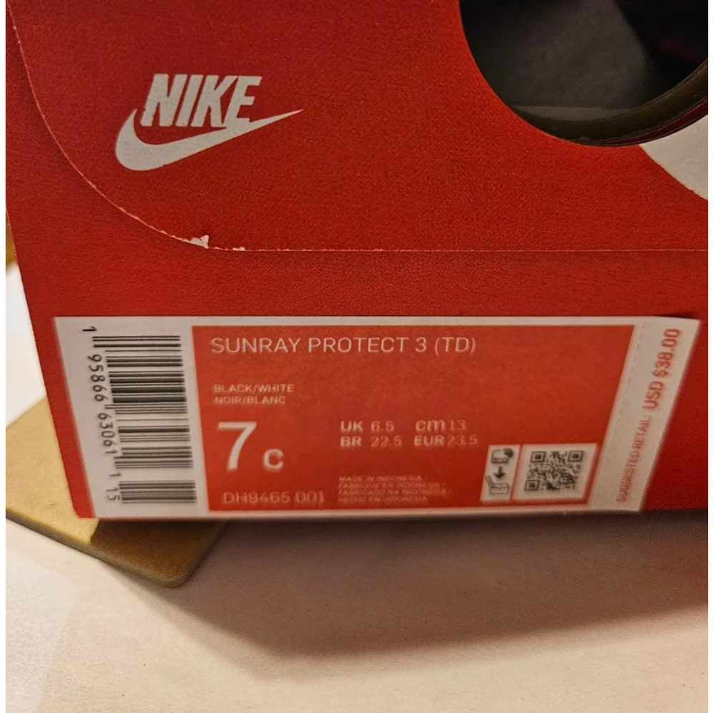 Nike Sunray Protect 3 Sandals Size 7C Black White